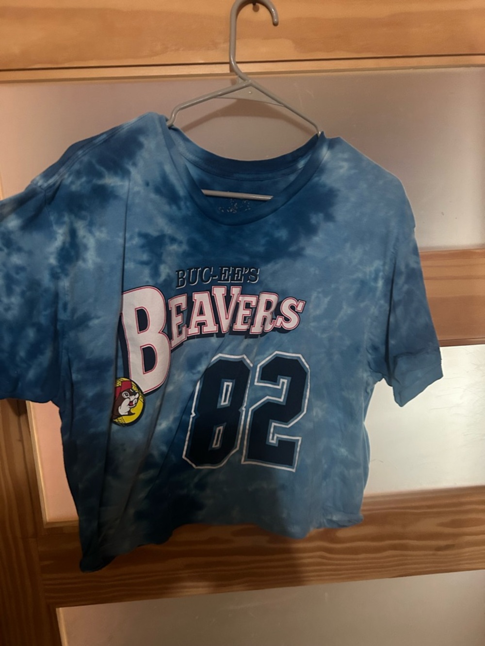 Buc-ee's Beavers Blue Tie-Dye Crop Tee